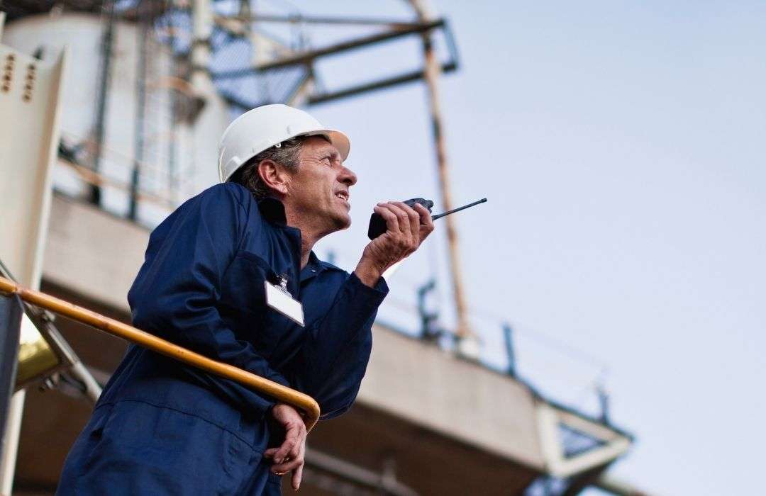 Worker handling diisocyanates Worker handling diisocyanates