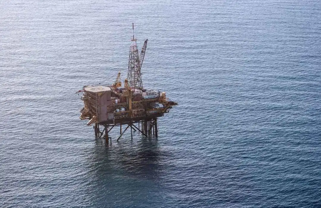 oil rig